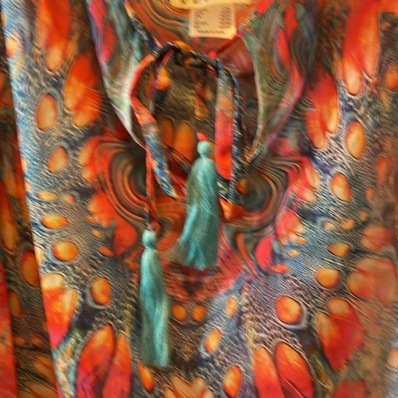 Venus swimsuit coverup - Picture 3 of 5